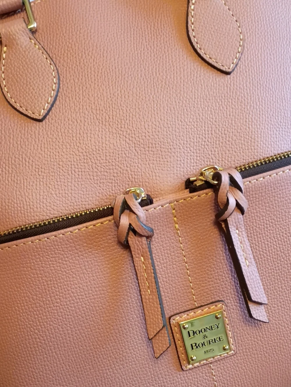 Dooney & Bourke like new
